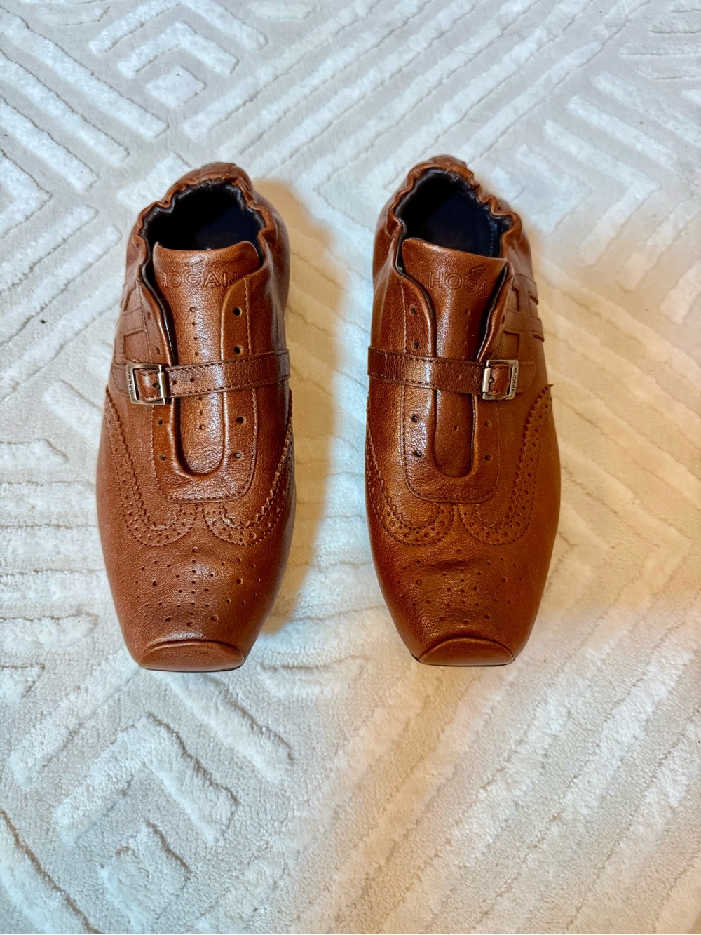 Hogan Ballet Flats/Loafers, Size 8, Like New